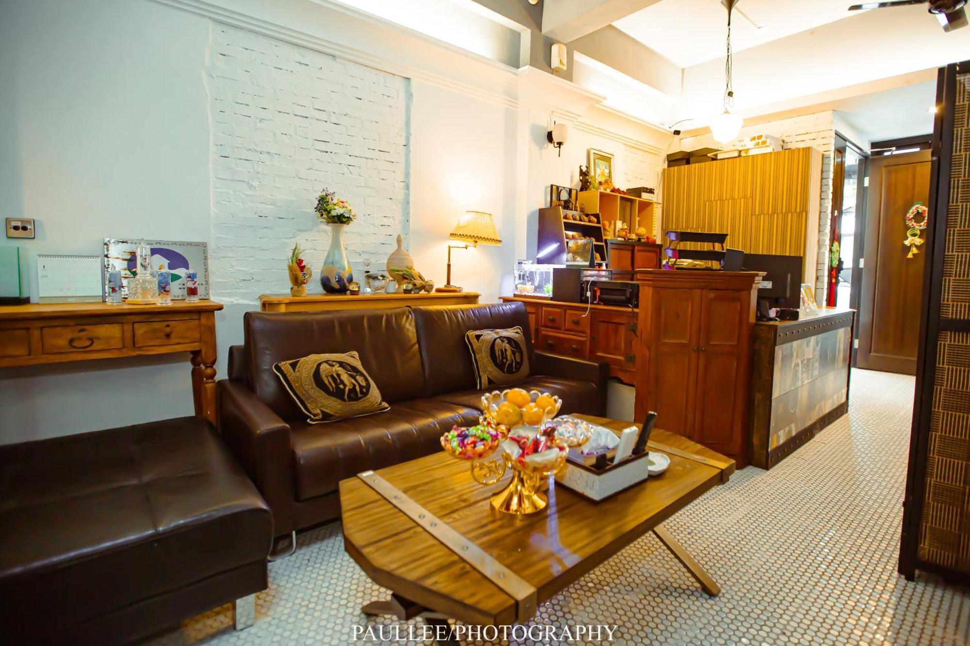 白狗公寓amo B&B市區金三角 東大門夜市 Hualien Extérieur photo