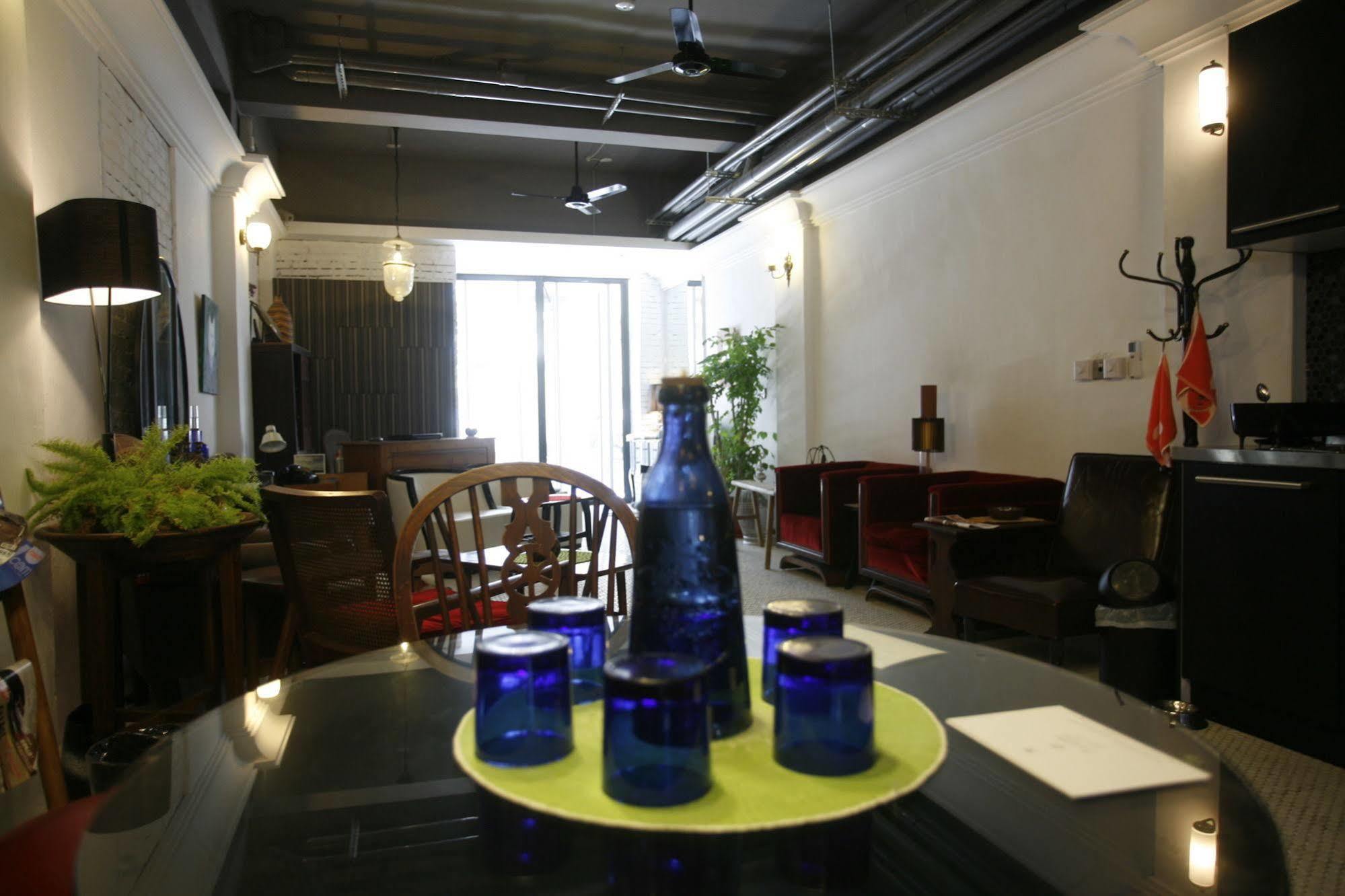 白狗公寓amo B&B市區金三角 東大門夜市 Hualien Extérieur photo