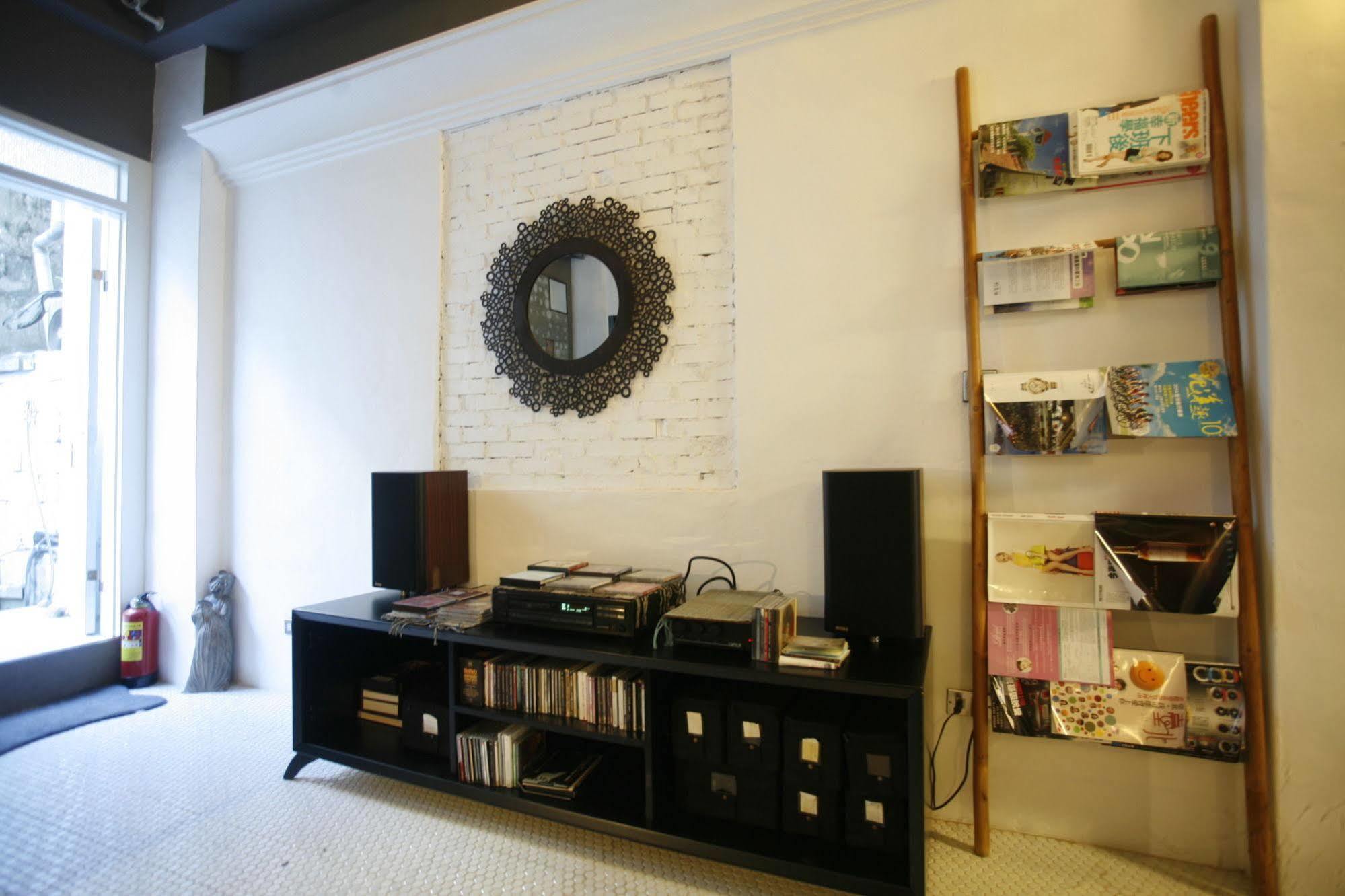 白狗公寓amo B&B市區金三角 東大門夜市 Hualien Extérieur photo