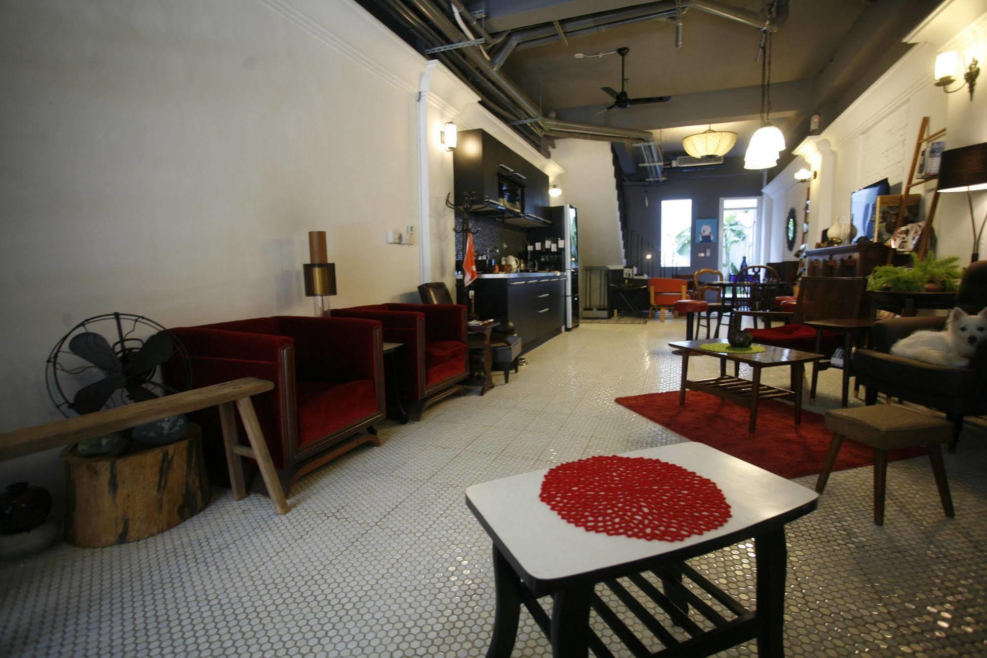 白狗公寓amo B&B市區金三角 東大門夜市 Hualien Extérieur photo