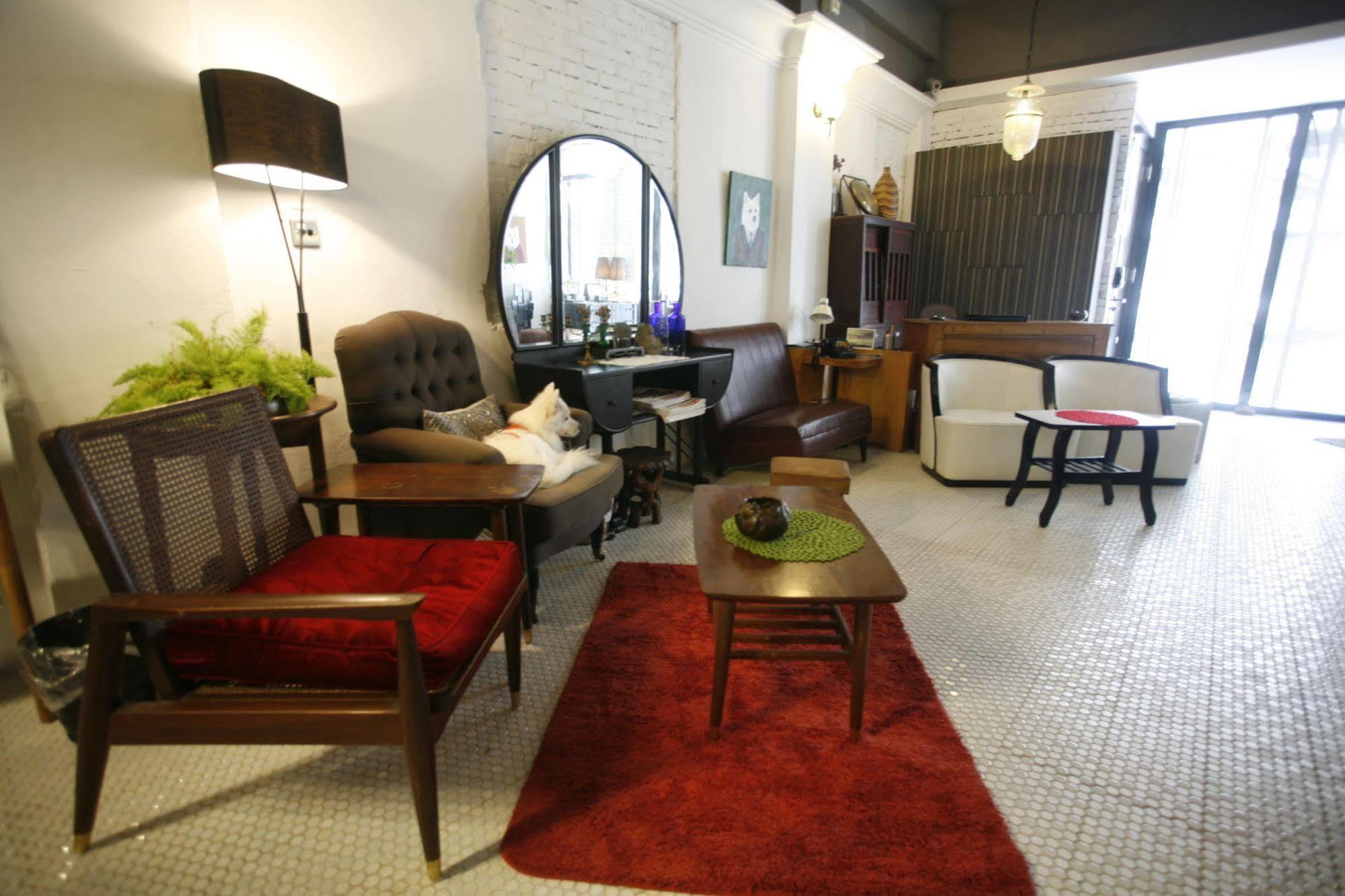 白狗公寓amo B&B市區金三角 東大門夜市 Hualien Extérieur photo