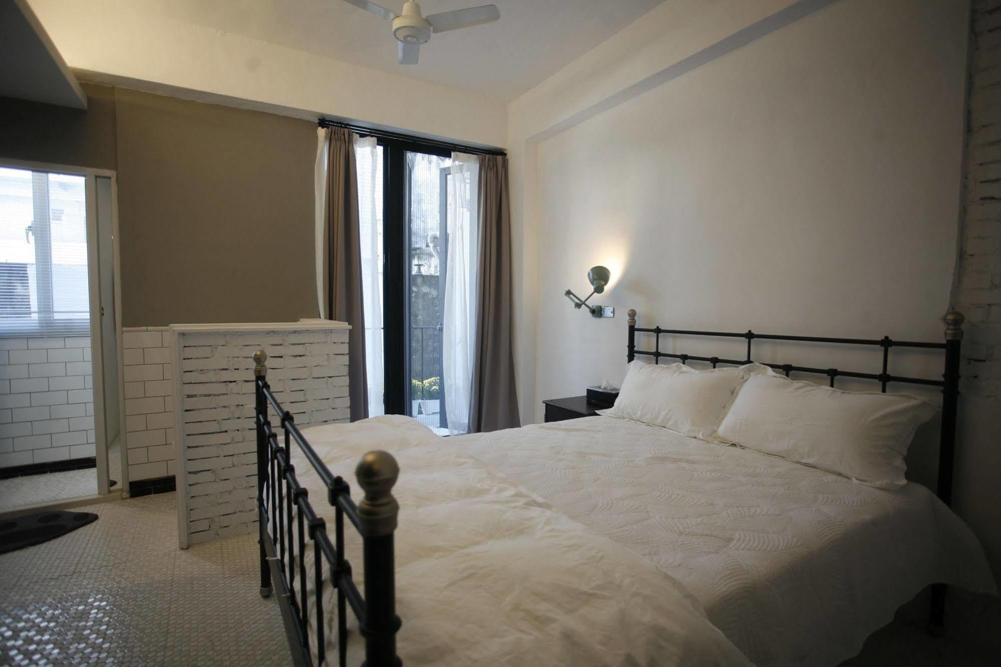 白狗公寓amo B&B市區金三角 東大門夜市 Hualien Extérieur photo